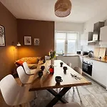 Big With Parking, 30 Min To Duesseldorf Апартаменты *