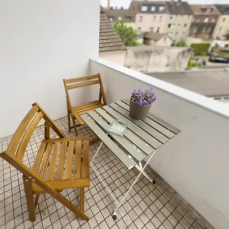 Big With Parking, 30 Min To Duesseldorf Apartmán *