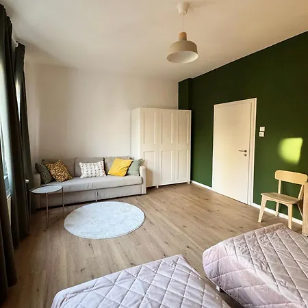 Apartmán Big With Parking, 30 Min To Duesseldorf *