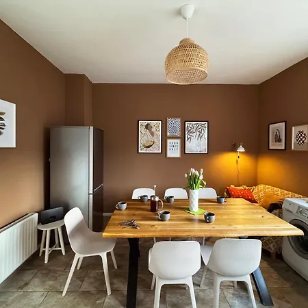 Апартаменты Big With Parking, 30 Min To Duesseldorf *