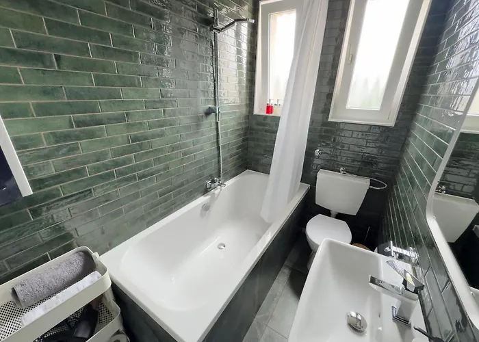 Big With Parking, 30 Min To Duesseldorf Duisbourg