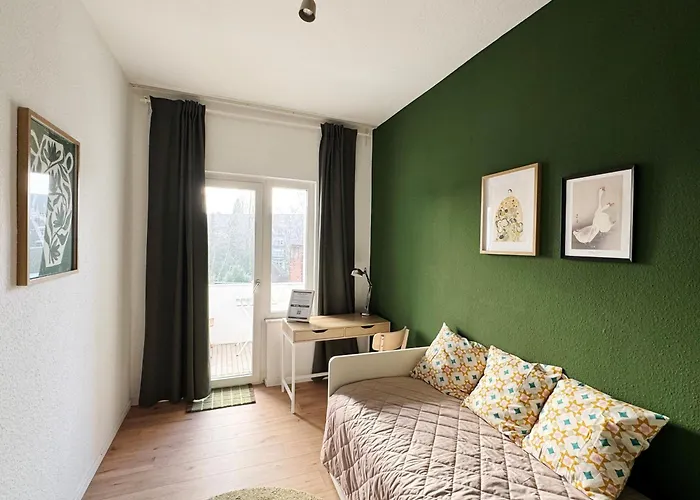 Big With Parking, 30 Min To Duesseldorf * Duisburg