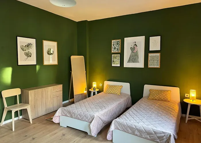 Big With Parking, 30 Min To Duesseldorf Appartement